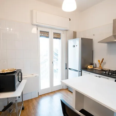 Booklovers Apartman Bari